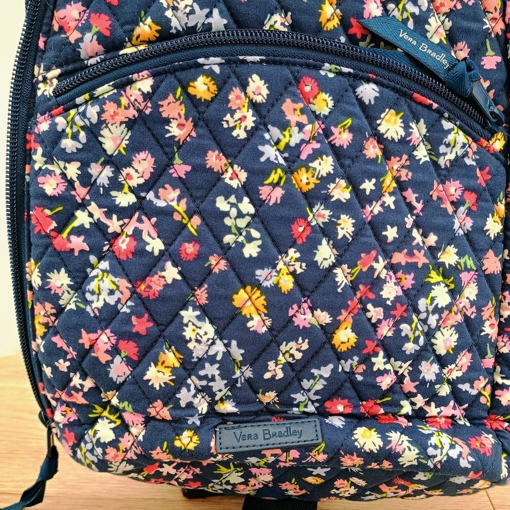 Vera Bradley Essentials Sling Backpack Scattered Wildflowers Navy Blue Quilted - Picture 7 of 12